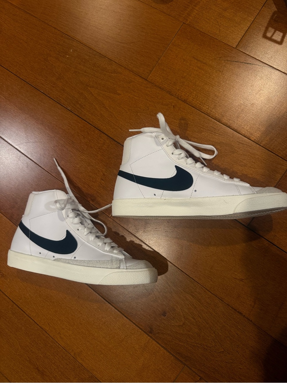 Nike White High-Top Sneakers with Black Swoosh - Picture 5 of 13